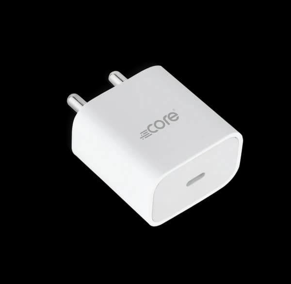 Core CR-CH82 Travel Charger image 1