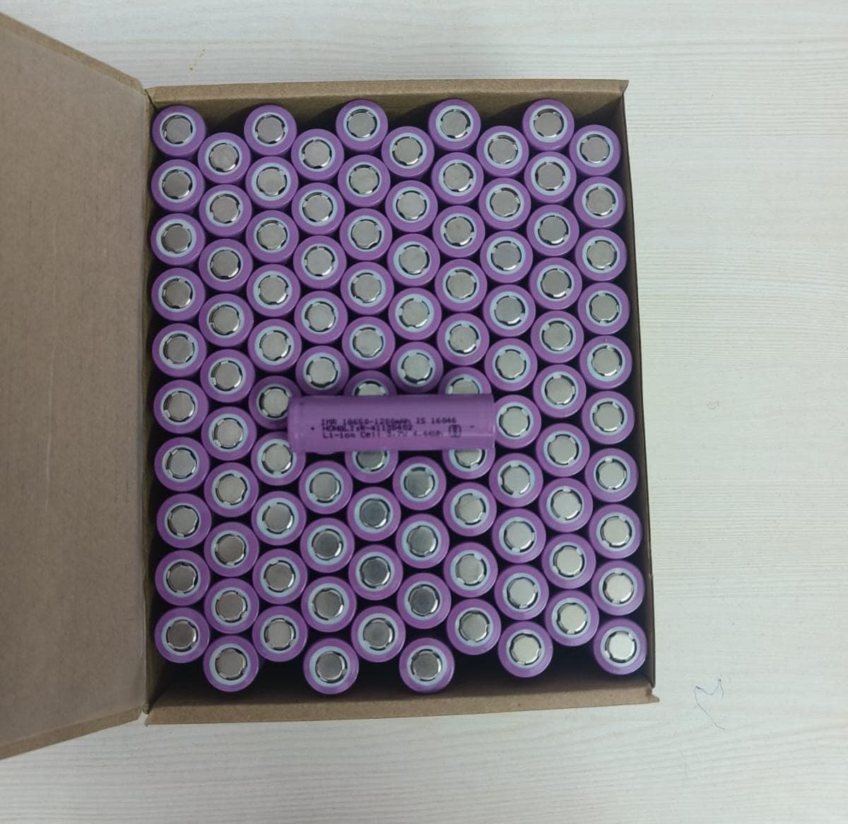 Hongli ICR 18650 Li ion Rechargeable Cell image 1