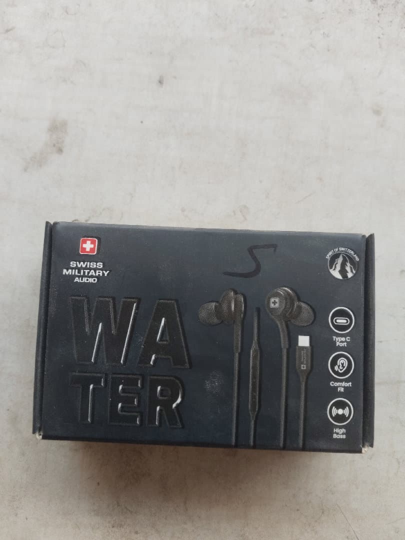 water type c earphones wired