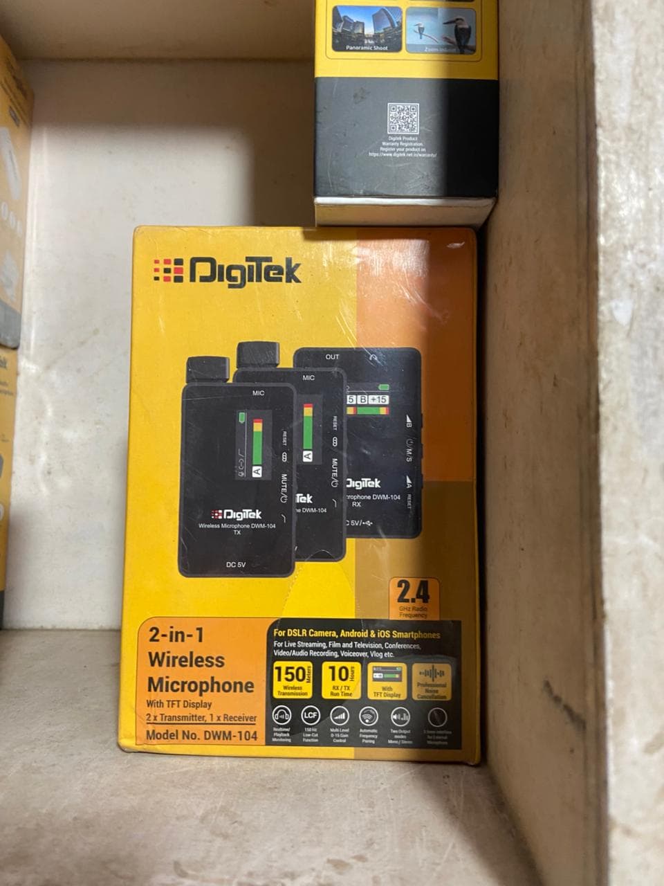 Digitek Wireless Microphone image 2