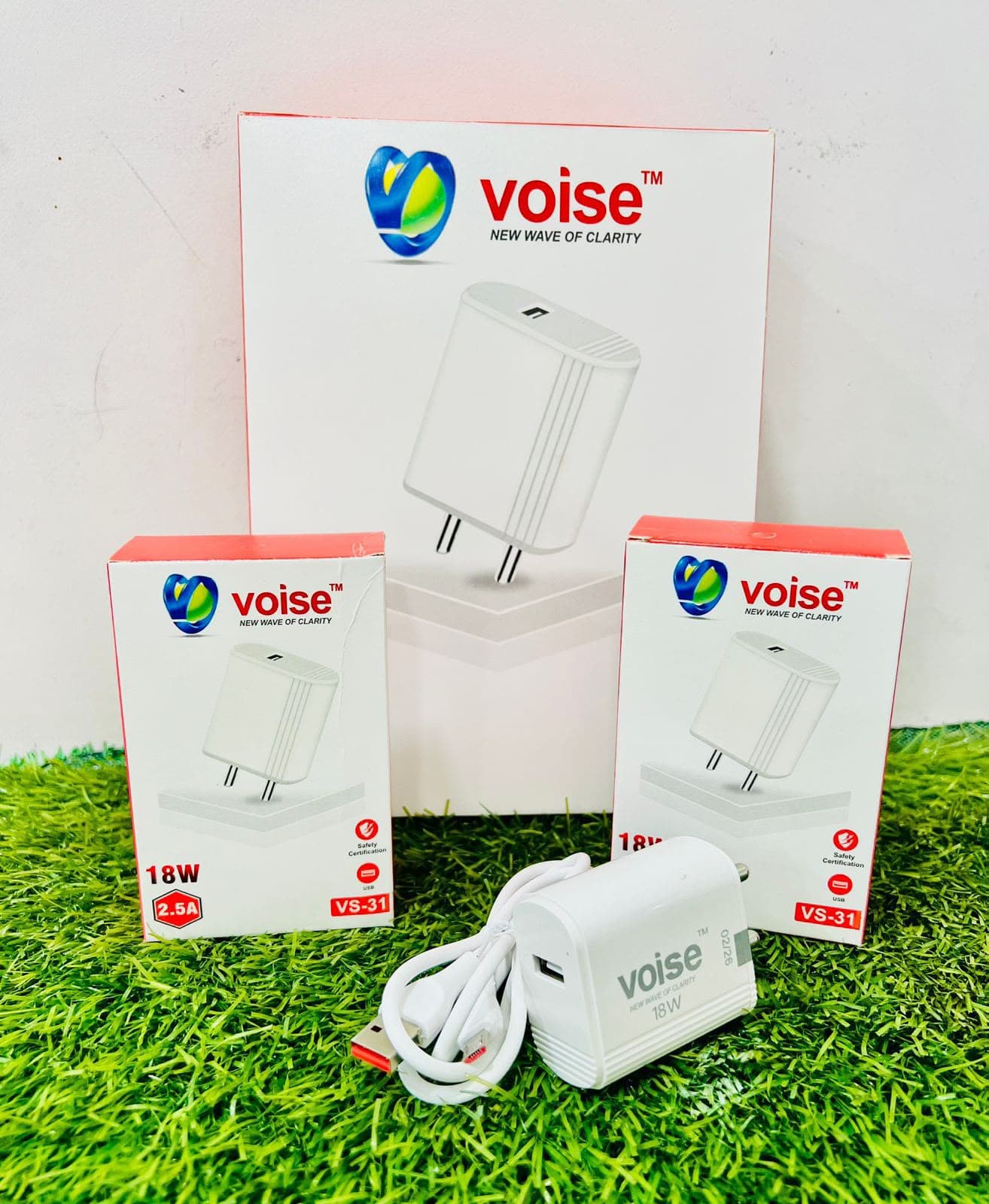 VOISE VS-31 18W Fast Mobile Charger With USB  Type C Cable