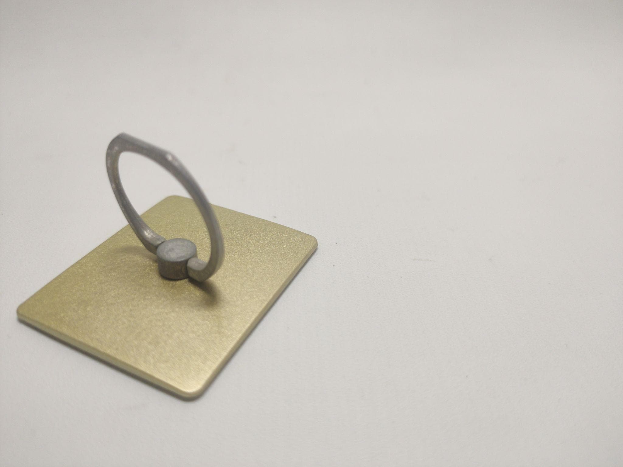 Mobile Metal Ring Holder image 3