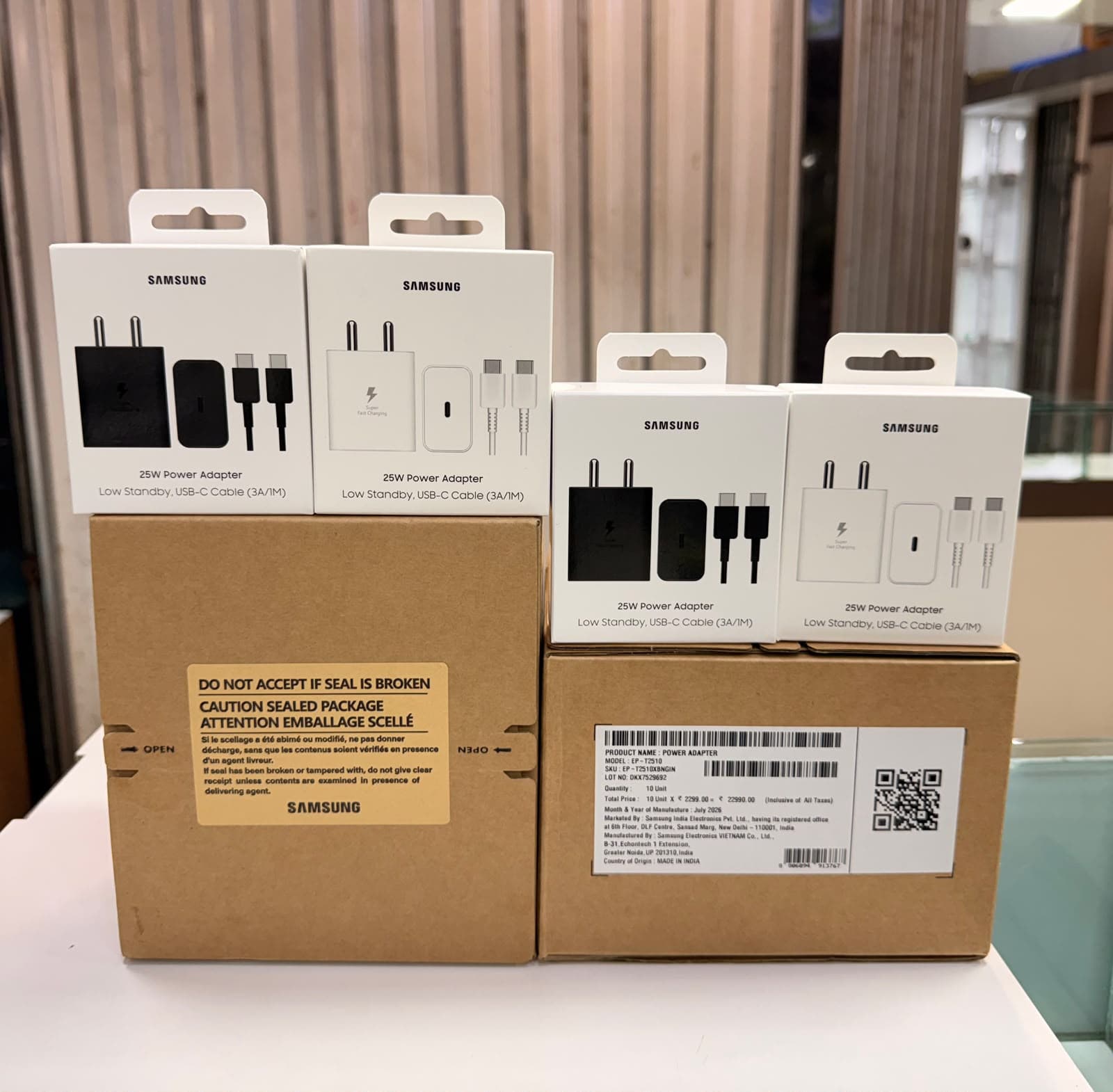 Samsung 25W Power Adapter With USB-C Cable image 1