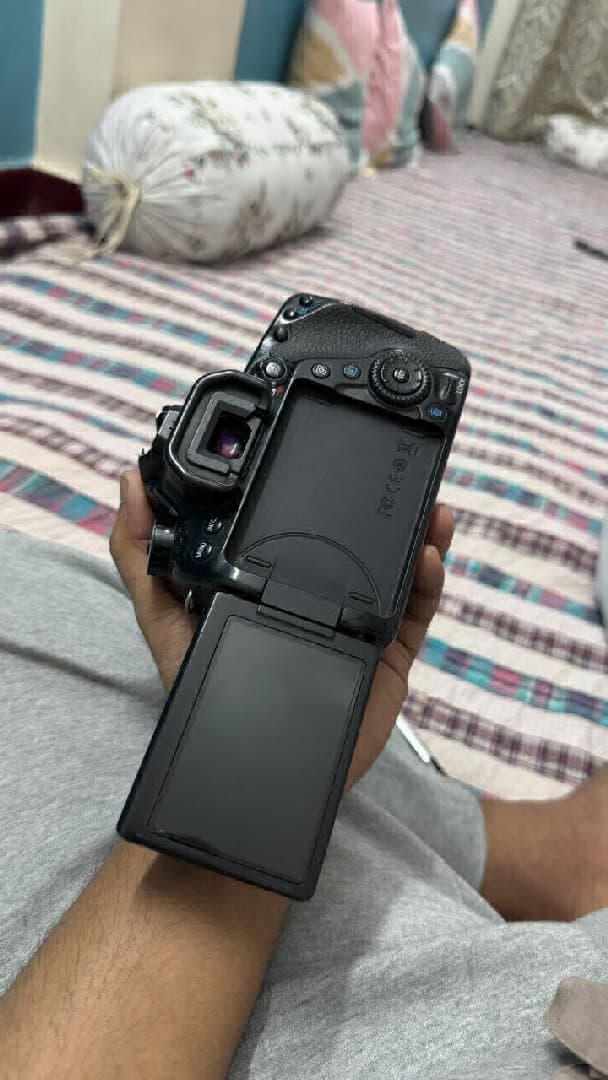 CANON 80D WITH 18 135 LENS image 2