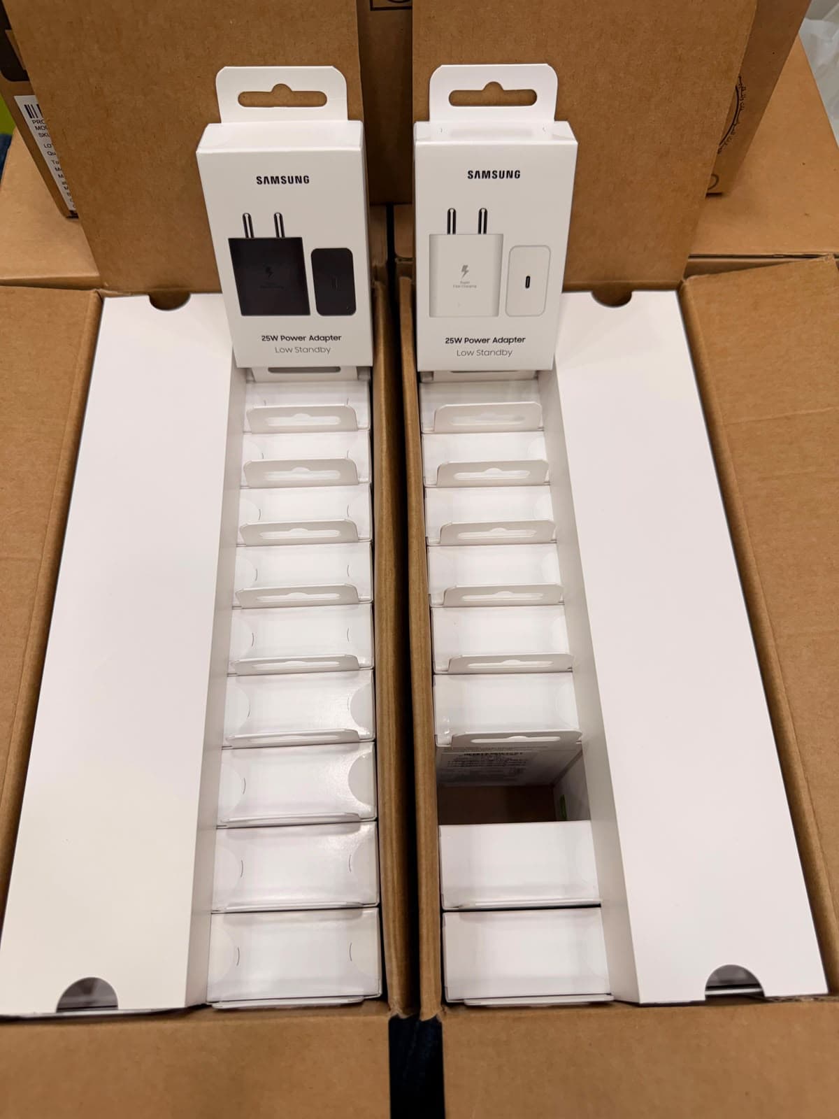 Samsung 25W Power NFC Adapter image 1