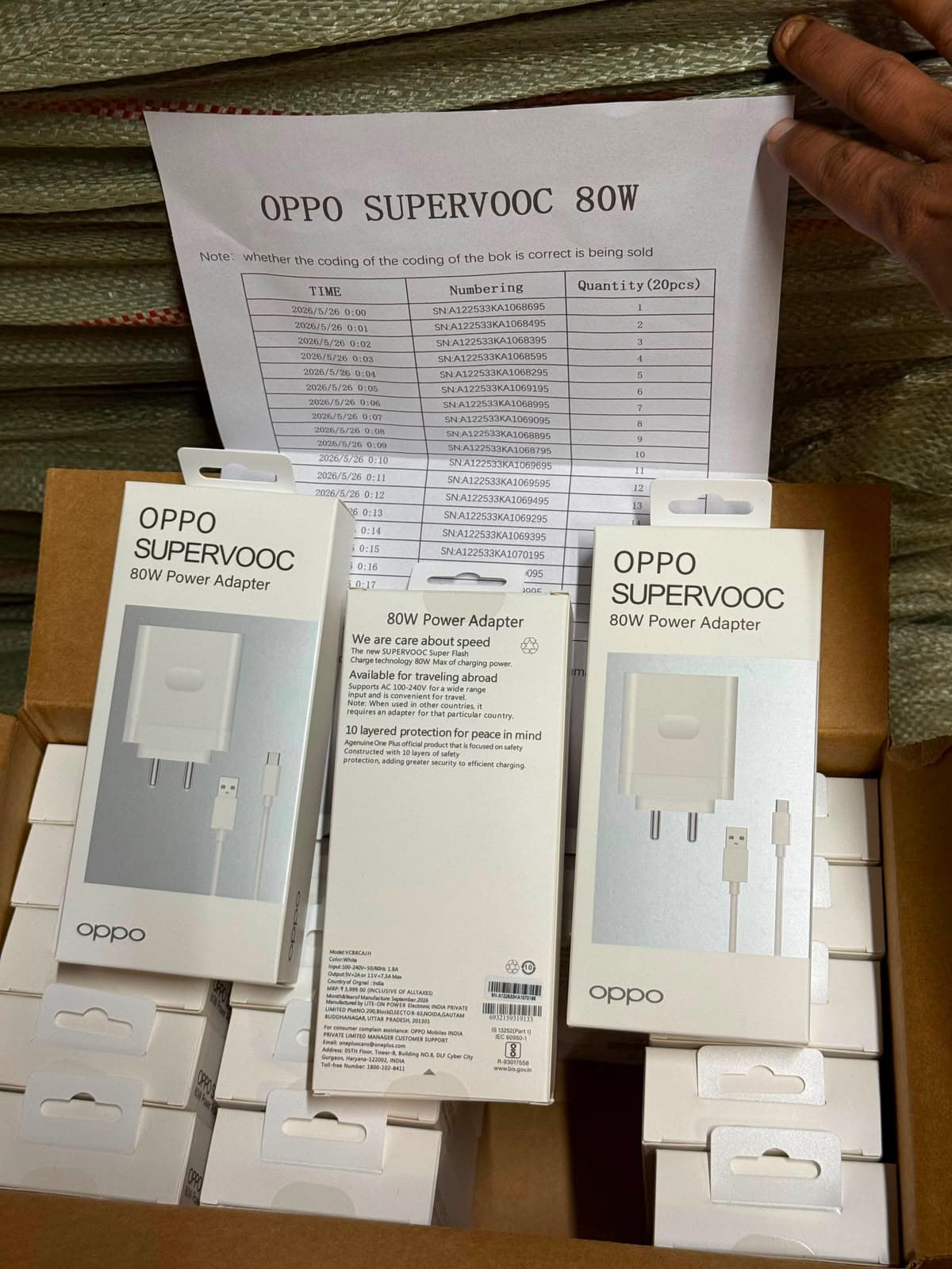 Oppo SUPERVOOC 80W Power Adapter