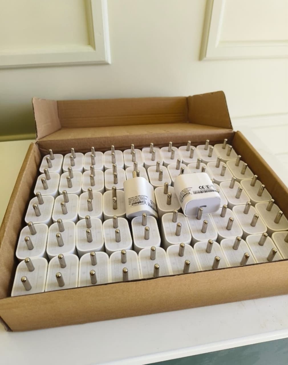 White USB Mobile Charger Adapter image 1
