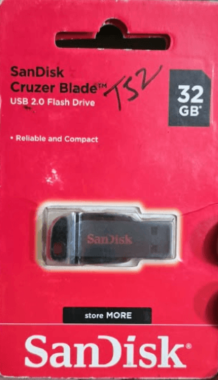 SanDisk Cruzer Blade 32GB USB 2.0 Flash Drive