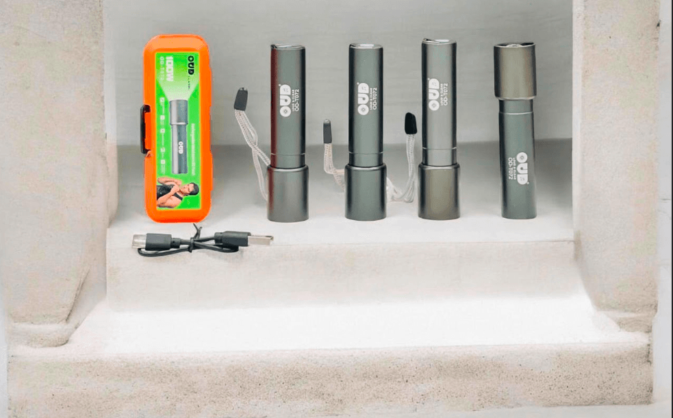 OUD OD-T072 100W Rechargeable LED Torch Light image 1