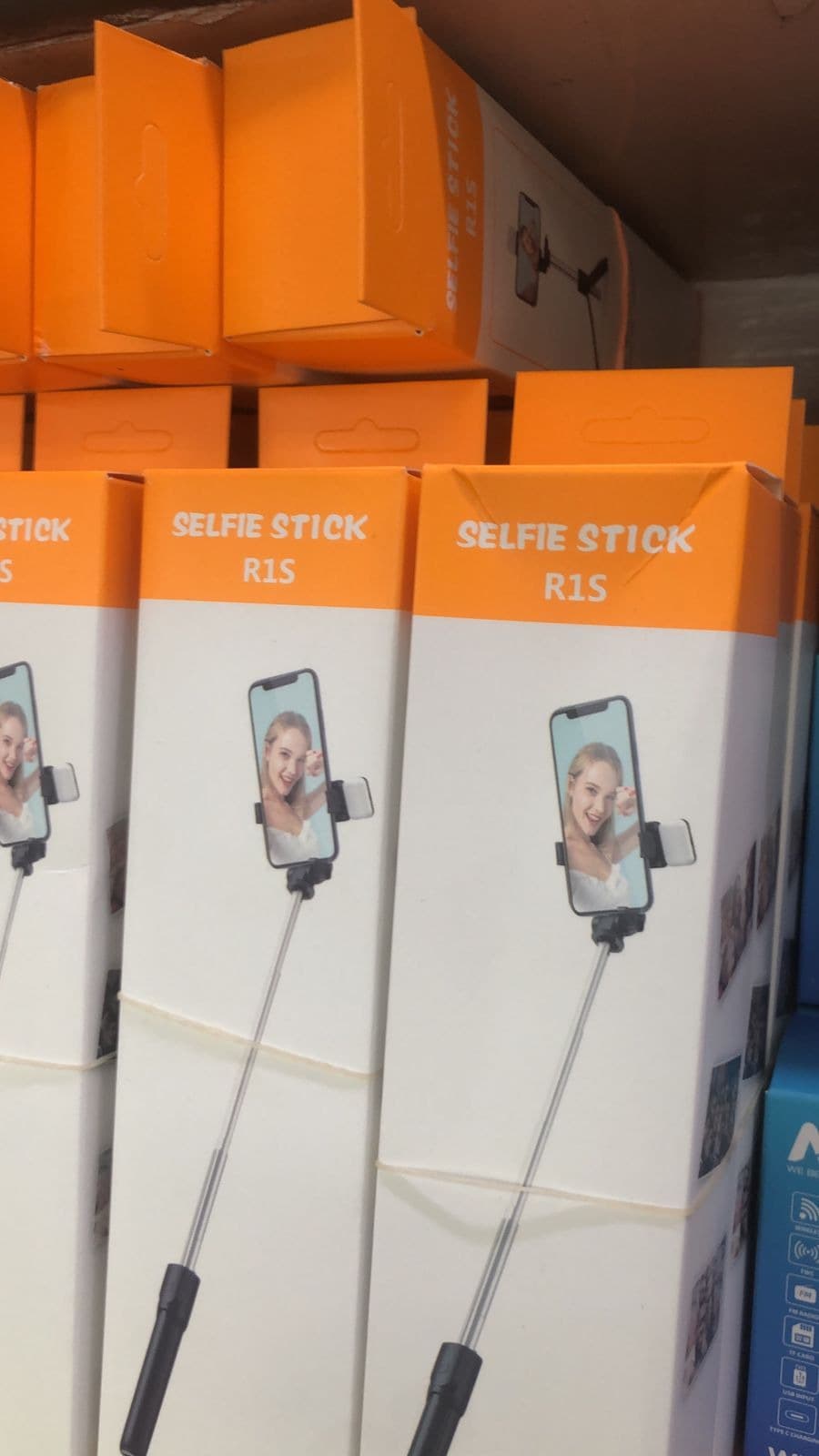 R1S Bluetooth Selfie Stick Tripod With LED Light