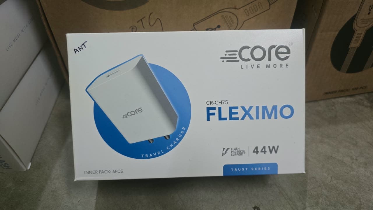 Core CR-CH75 Fleximo 44W Travel Charger image 1