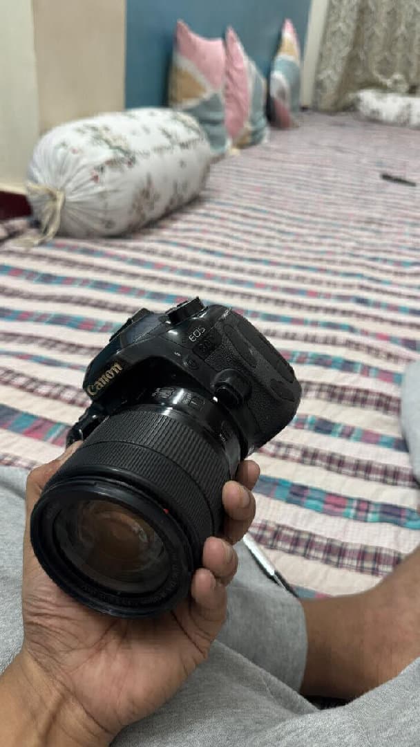 CANON 80D WITH 18 135 LENS image 2
