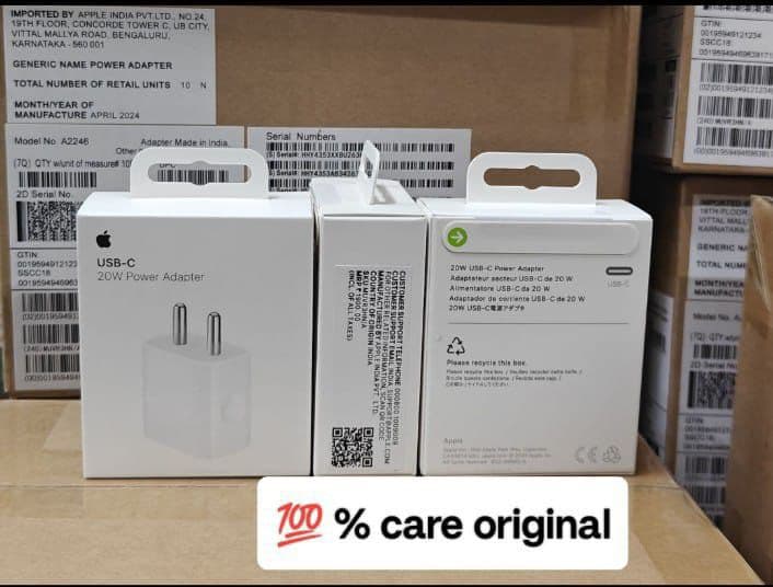 Apple 20W USB-C Power Adapter Original image 1