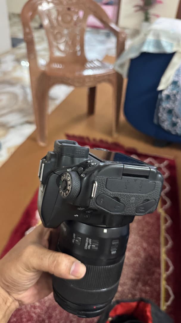 CANON 80D WITH 18 135 LENS image 4