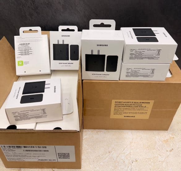 Samsung 60W Super Fast Charging Power Adapter image 1